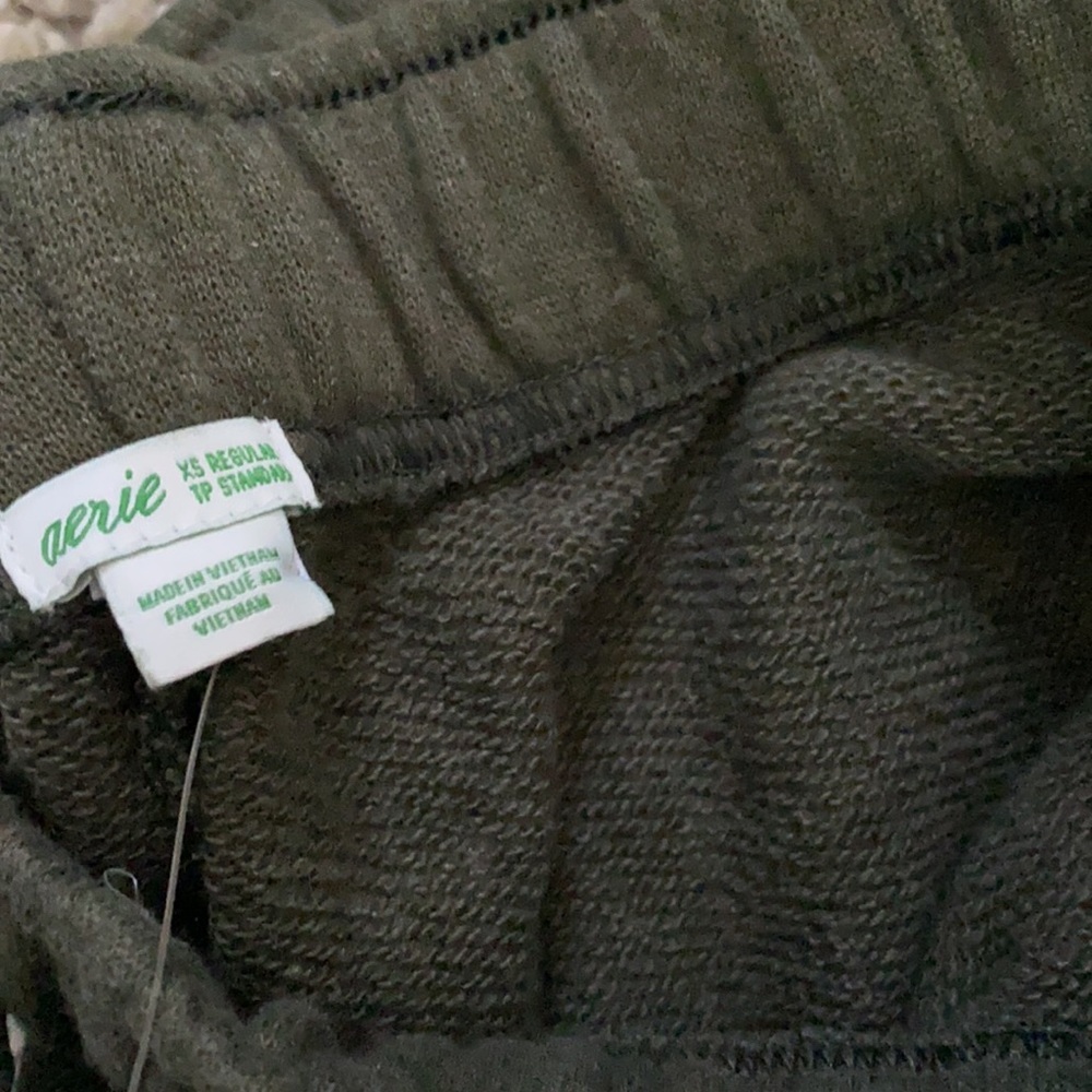 AE Sweatpants - Picture 5 of 5